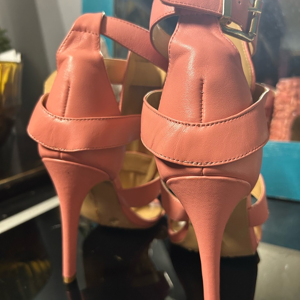 Heels - Picture 4 of 6